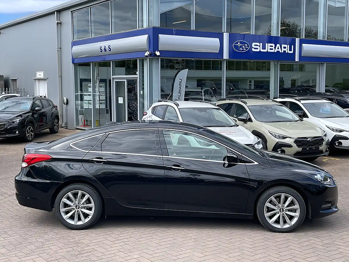 Used 2017 Hyundai i40 Se Nav Business Phantom Black - Interior and Exterior details 3