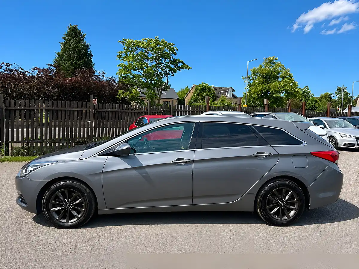 Used 2017 Hyundai i40 Se Nav - Interior and Exterior details 13