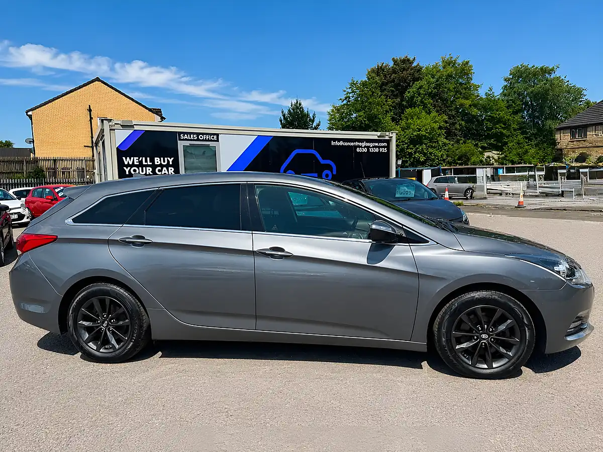 Used 2017 Hyundai i40 Se Nav - Interior and Exterior details 4