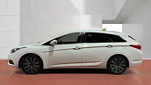 Used 2017 Hyundai I40 Tr Prem White - Interior and Exterior details 7