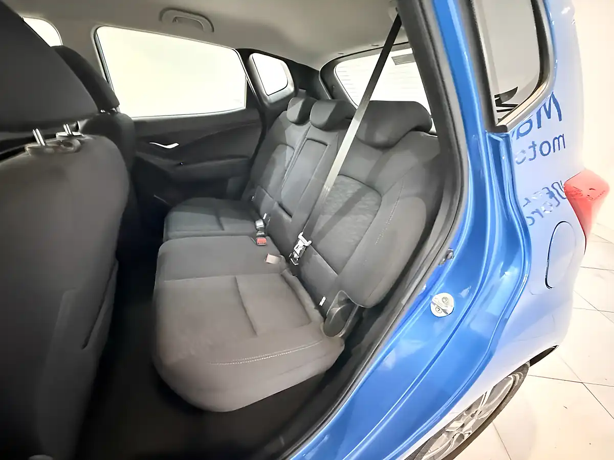 Used 2017 Hyundai Ix20 Se Blue - Interior and Exterior details 13