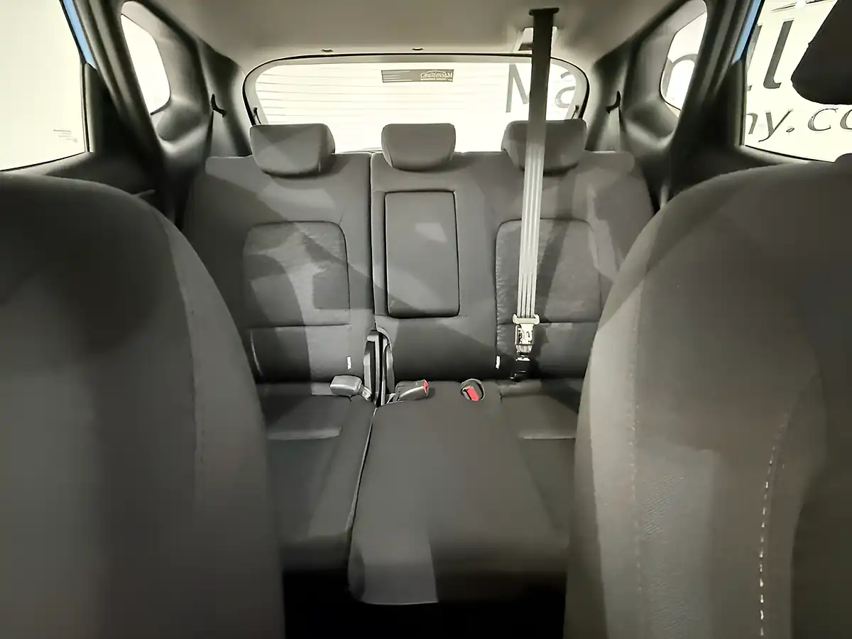 Used 2017 Hyundai Ix20 Se Blue - Interior and Exterior details 15
