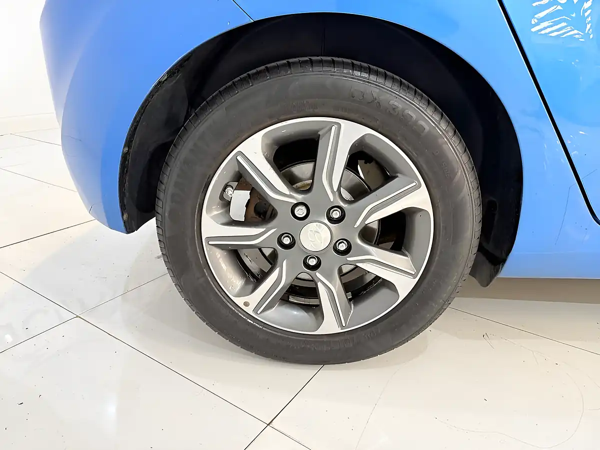 Used 2017 Hyundai Ix20 Se Blue - Interior and Exterior details 8