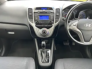 Used 2017 Hyundai Ix20 Se Blue - Interior and Exterior details 15