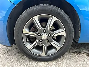 Used 2017 Hyundai Ix20 Se Blue - Interior and Exterior details 19