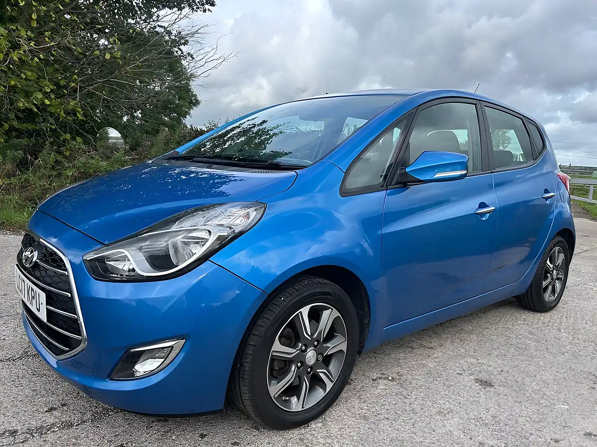 Used 2017 Hyundai Ix20 Se Blue - Interior and Exterior details 8