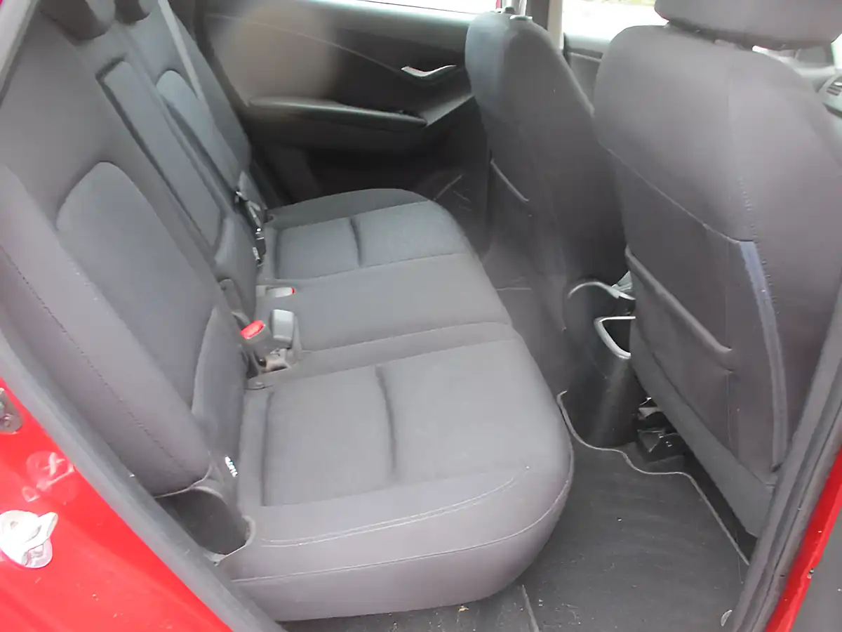 Used 2017 Hyundai ix20 Se Fiery Red - Interior and Exterior details 11