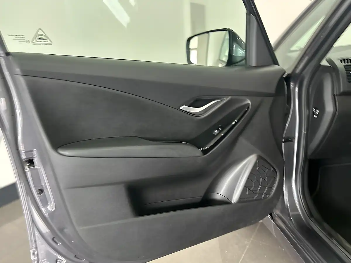 Used 2017 Hyundai Ix20 Se Nav Grey - Interior and Exterior details 14