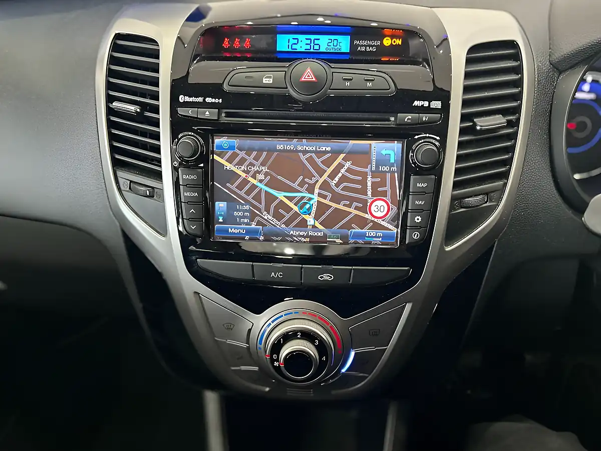Used 2017 Hyundai Ix20 Se Nav Grey - Interior and Exterior details 15