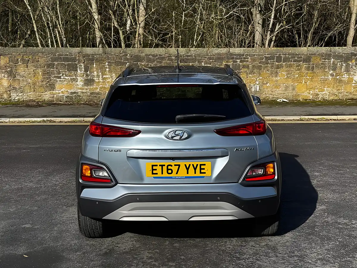 Used 2017 Hyundai Kona Premium Se Lake Silver - Interior and Exterior details 11