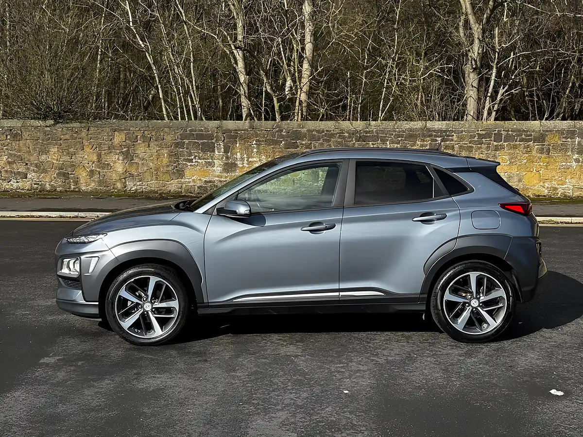 Used 2017 Hyundai Kona Premium Se Lake Silver - Interior and Exterior details 5