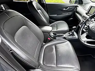 Used 2017 Hyundai Kona Premium Se Lake Silver - Interior and Exterior details 6
