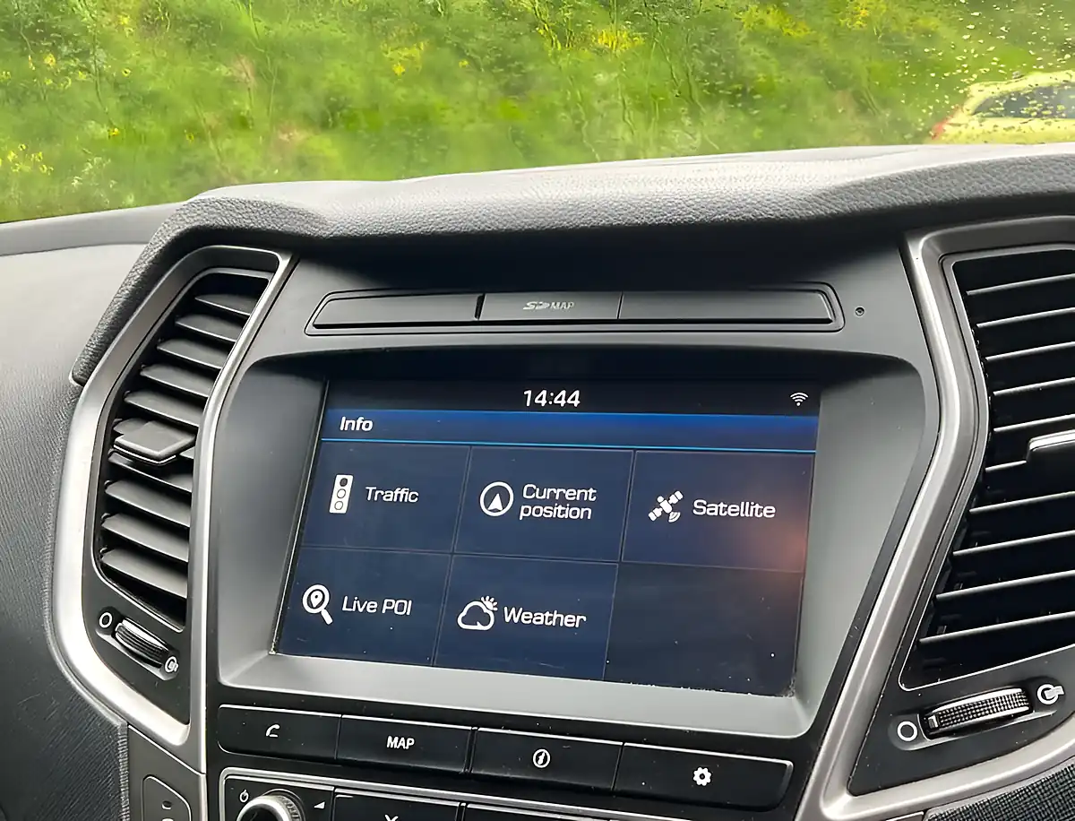 Used 2017 Hyundai Santa Fe Premium Blue Drive Red Merlot - Interior and Exterior details 16