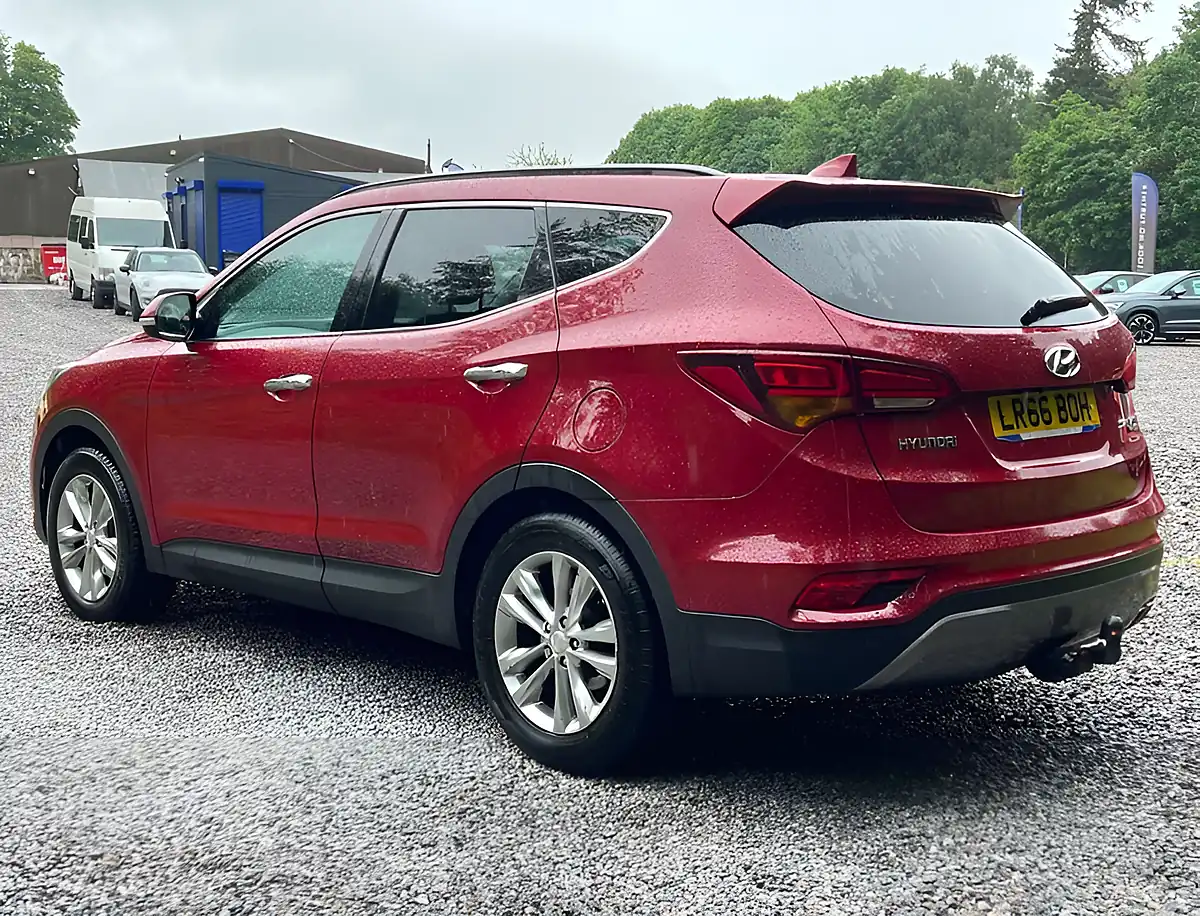 Used 2017 Hyundai Santa Fe Premium Blue Drive Red Merlot - Interior and Exterior details 5