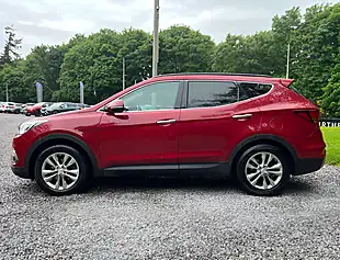 Used 2017 Hyundai Santa Fe Premium Blue Drive Red Merlot - Interior and Exterior details 7