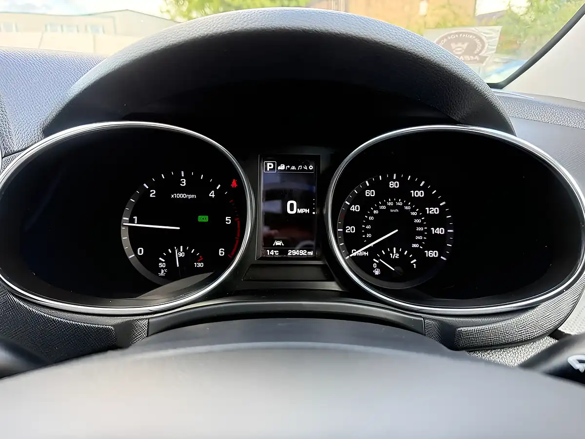 Used 2017 Hyundai Santa Fe Premium Se Blue - Interior and Exterior details 14