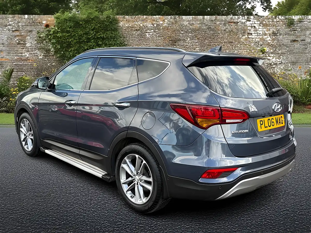 Used 2017 Hyundai Santa Fe Premium Se Blue - Interior and Exterior details 5