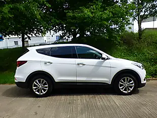 Used 2017 Hyundai Santa Fe Premium White - Interior and Exterior details 11