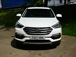 Used 2017 Hyundai Santa Fe Premium White - Interior and Exterior details 7