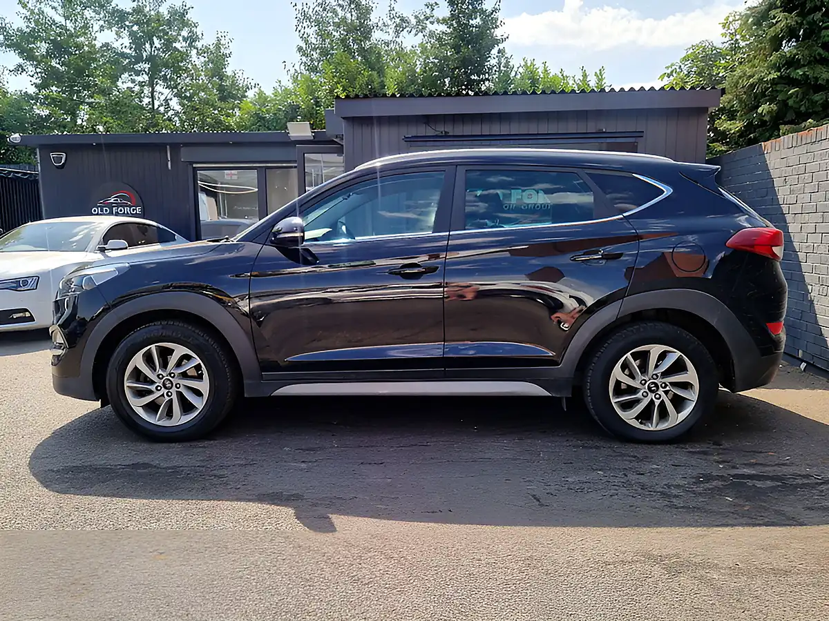 Used 2017 Hyundai Tucson Blue Drive Premium Black - Interior and Exterior details 6