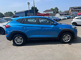Used 2017 Hyundai Tucson Blue Drive S Blue - Interior and Exterior details 7
