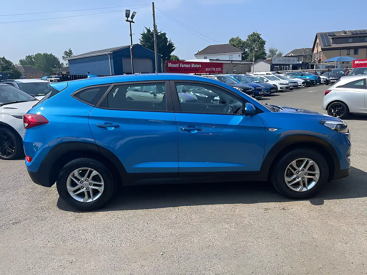 Used 2017 Hyundai Tucson Blue Drive S Blue - Interior and Exterior details 7