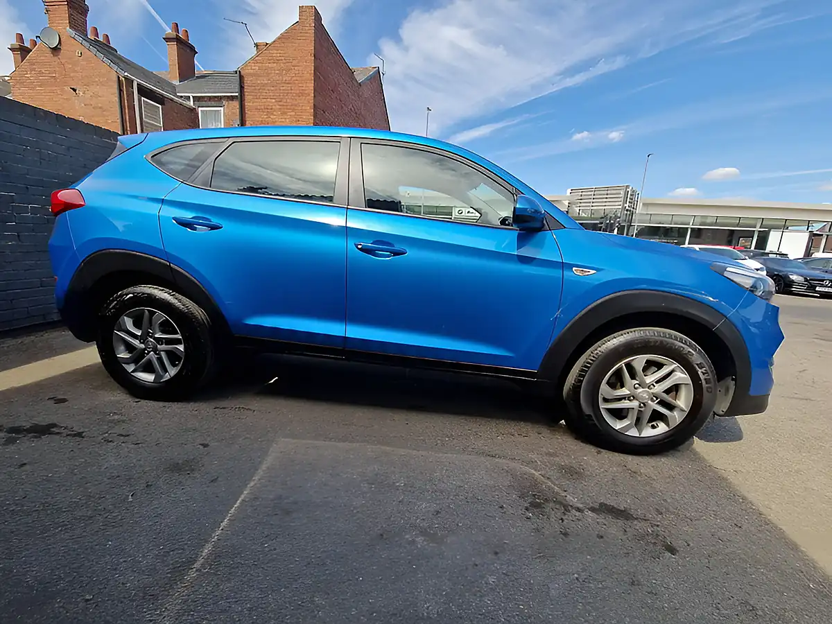 Used 2017 Hyundai Tucson Blue Drive S Blue - Interior and Exterior details 7