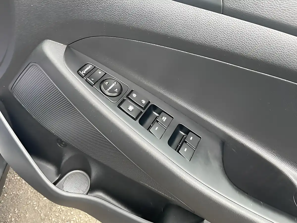 Used 2017 Hyundai Tucson Blue Drive Se Nav Silver - Interior and Exterior details 13