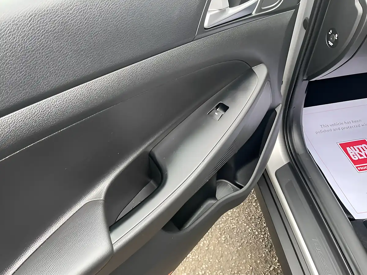Used 2017 Hyundai Tucson Blue Drive Se Nav Silver - Interior and Exterior details 20