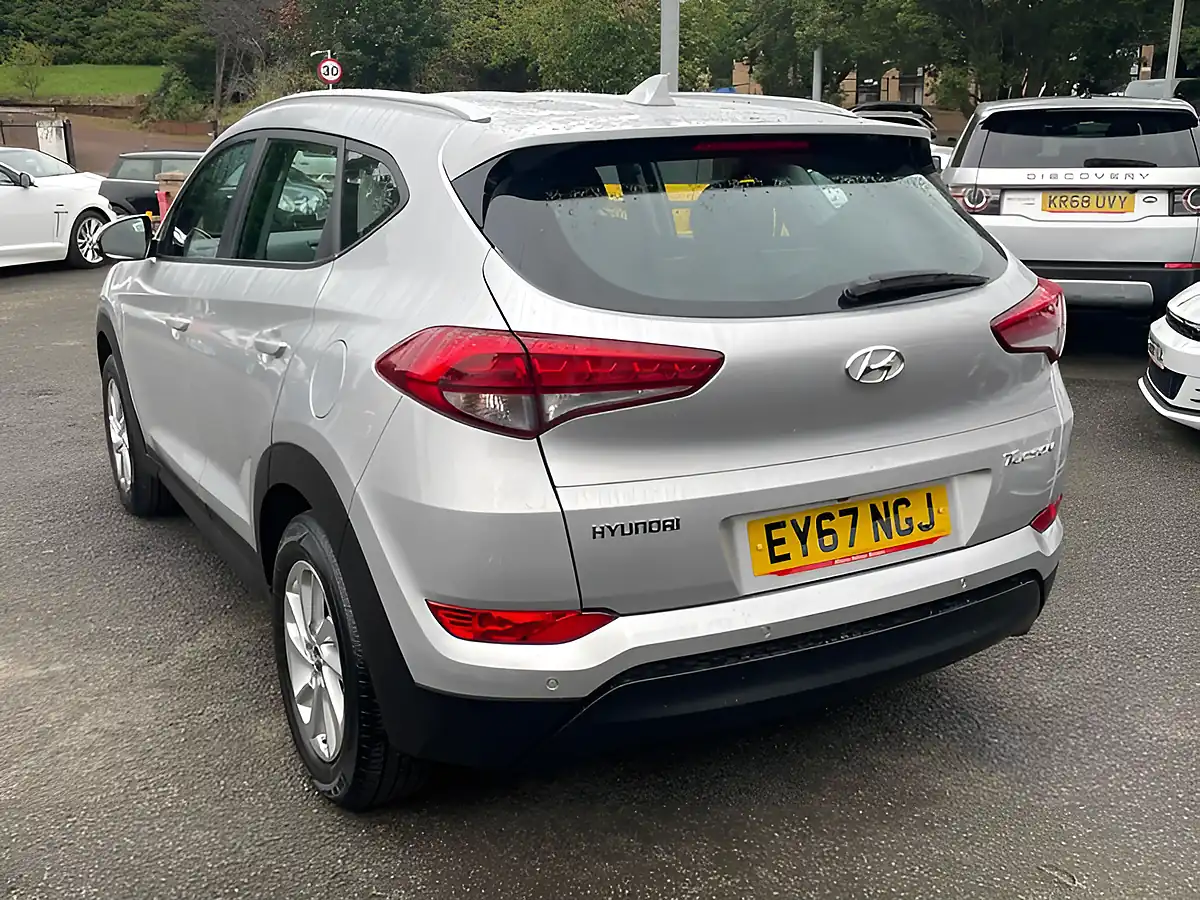 Used 2017 Hyundai Tucson Blue Drive Se Nav Silver - Interior and Exterior details 6