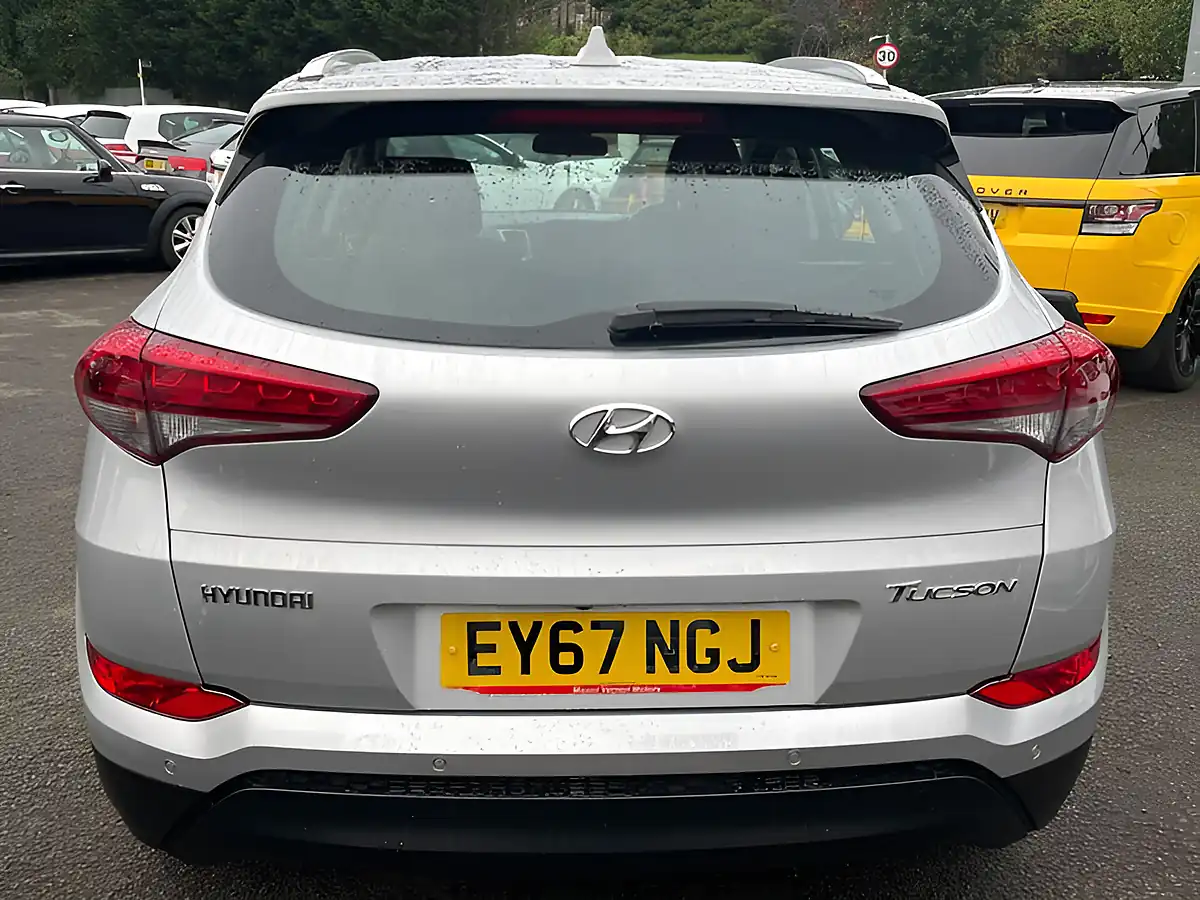 Used 2017 Hyundai Tucson Blue Drive Se Nav Silver - Interior and Exterior details 7