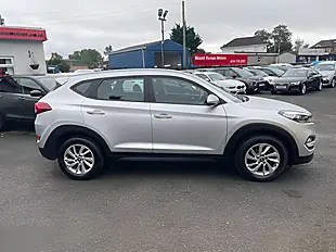 Used 2017 Hyundai Tucson Blue Drive Se Nav Silver - Interior and Exterior details 9