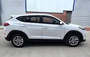 Used 2017 Hyundai Tucson Blue Drive Se Nav White - Interior and Exterior details 11