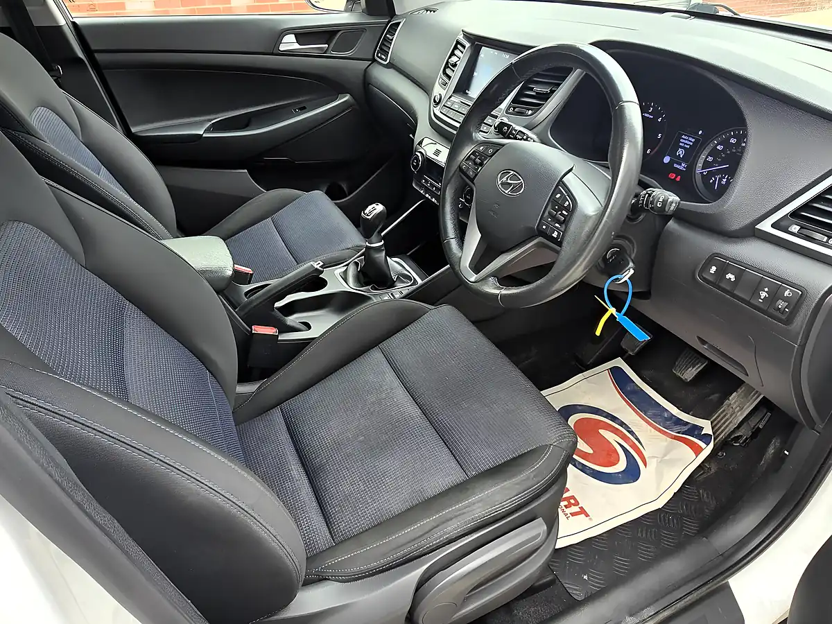 Used 2017 Hyundai Tucson Blue Drive Se Nav White - Interior and Exterior details 2