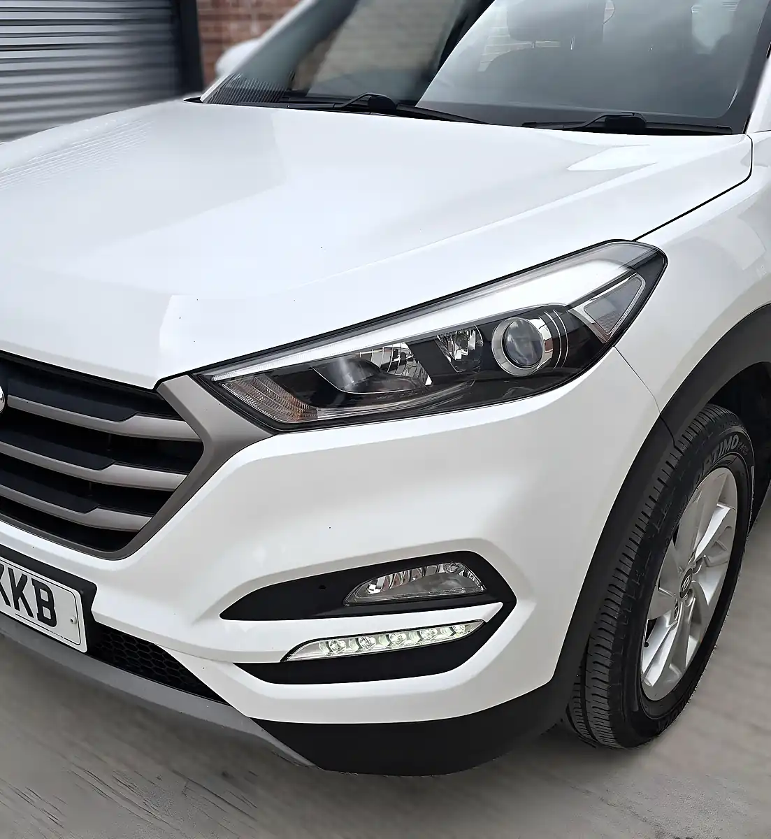 Used 2017 Hyundai Tucson Blue Drive Se Nav White - Interior and Exterior details 8
