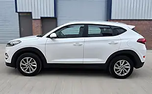 Used 2017 Hyundai Tucson Blue Drive Se Nav White - Interior and Exterior details 9