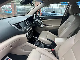 Used 2017 Hyundai Tucson Premium Bronze - Interior and Exterior details 13