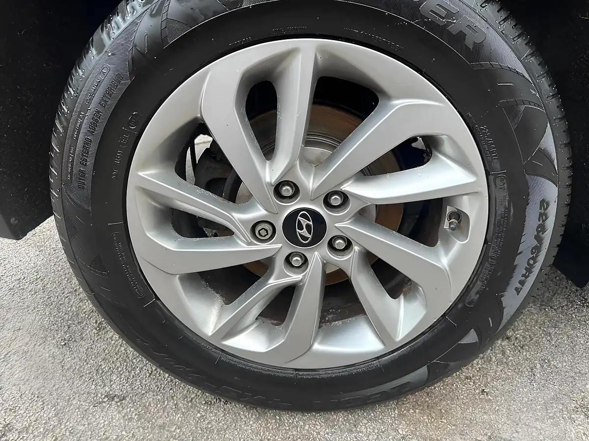 Used 2017 Hyundai Tucson Premium Bronze - Interior and Exterior details 19
