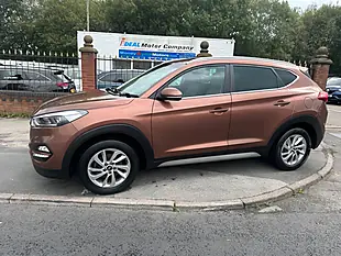 Used 2017 Hyundai Tucson Premium Bronze - Interior and Exterior details 5