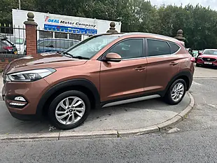Used 2017 Hyundai Tucson Premium Bronze - Interior and Exterior details 6