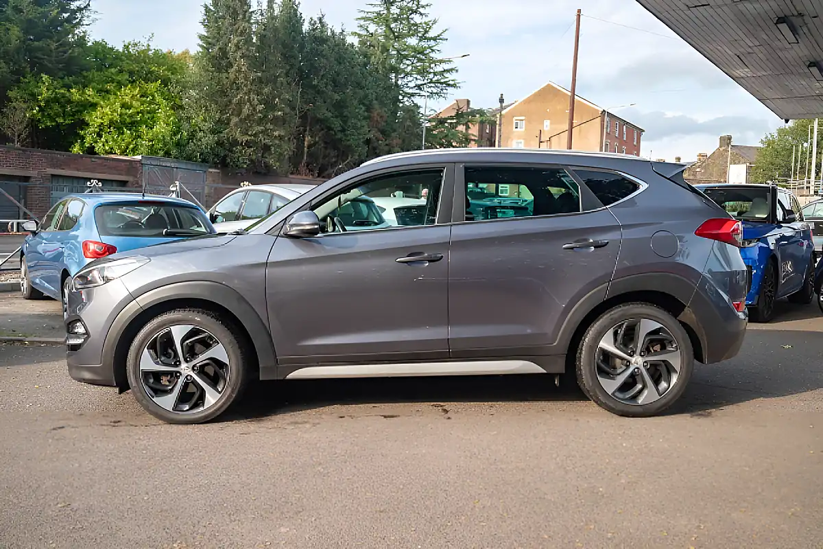 Used 2017 Hyundai Tucson Premium Micron Grey - Interior and Exterior details 5