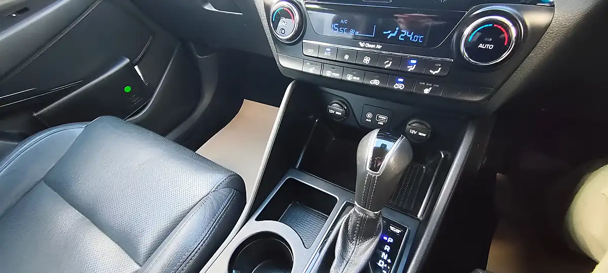 Used 2017 Hyundai Tucson Premium Micron Grey - Interior and Exterior details 17