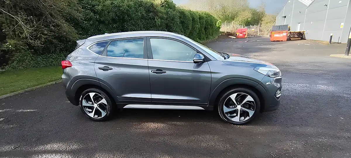 Used 2017 Hyundai Tucson Premium Micron Grey - Interior and Exterior details 6