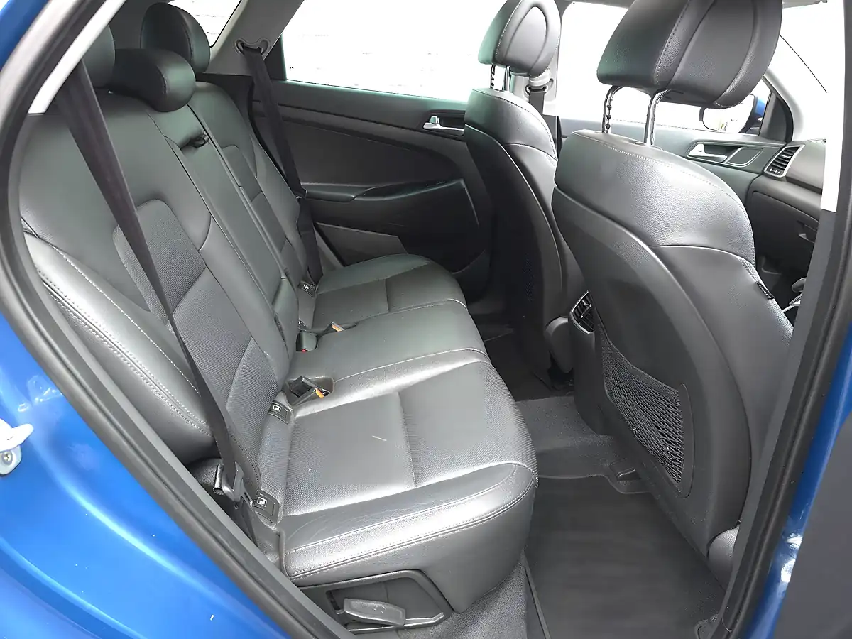 Used 2017 Hyundai Tucson Premium Se Blue - Interior and Exterior details 14