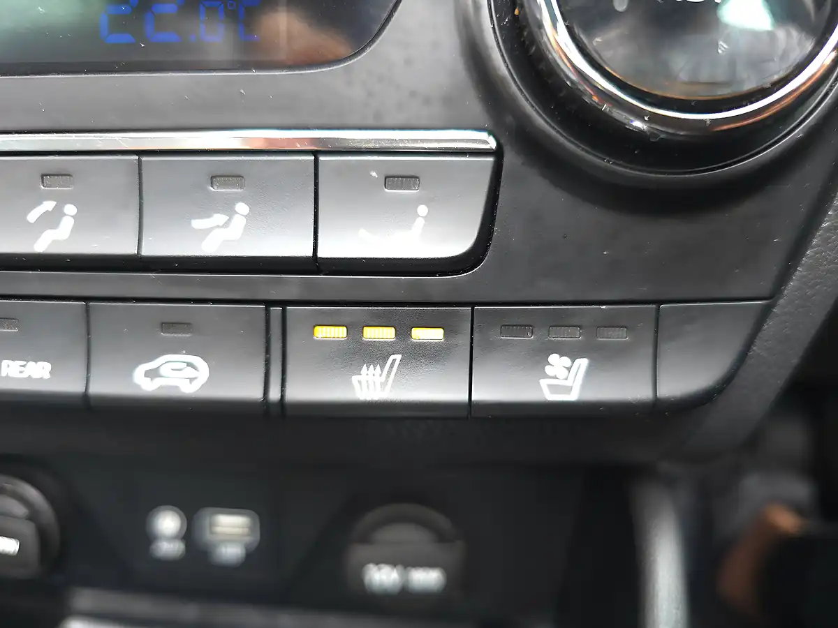 Used 2017 Hyundai Tucson Premium Se Blue - Interior and Exterior details 17