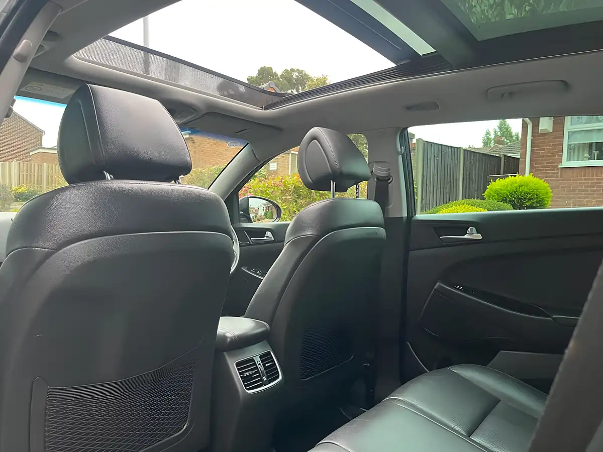 Used 2017 Hyundai Tucson Premium Se Grey - Interior and Exterior details 11