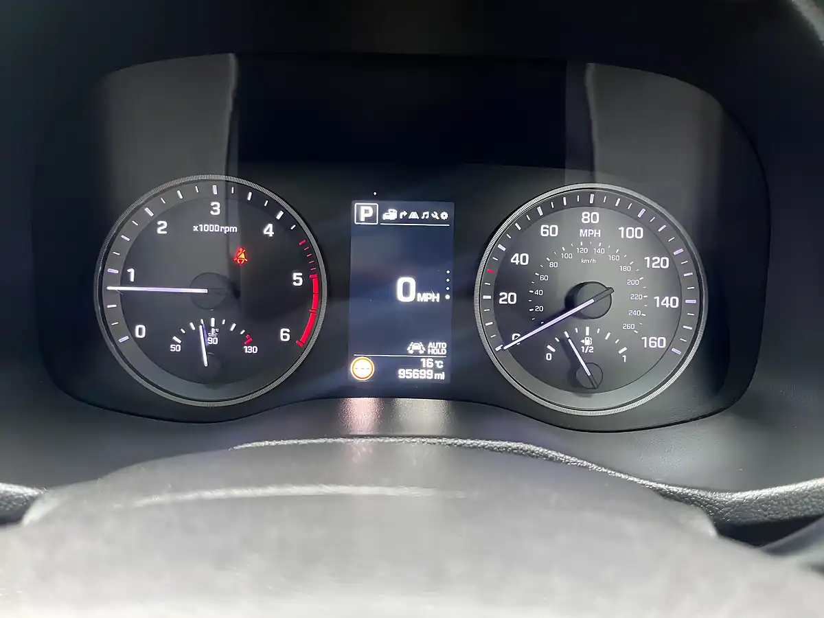 Used 2017 Hyundai Tucson Premium Se Grey - Interior and Exterior details 20