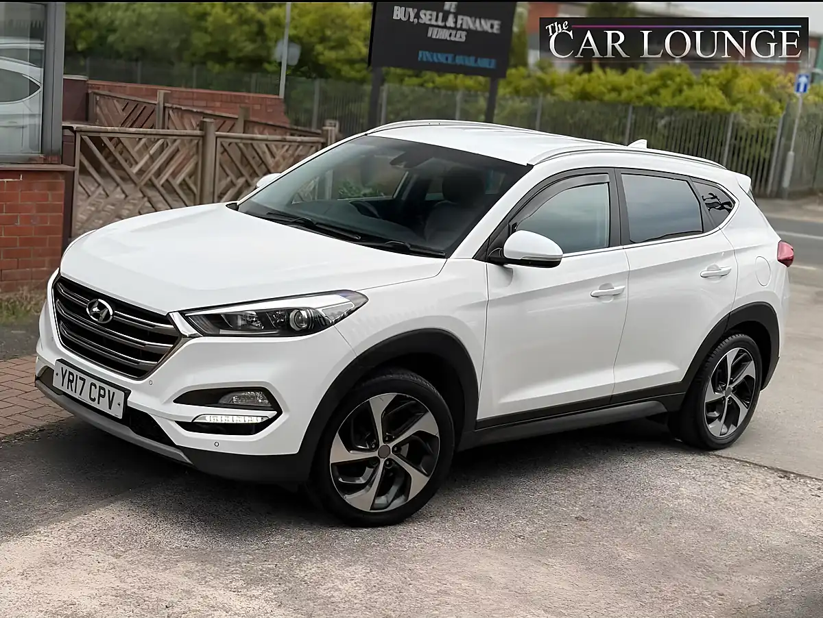 Used 2017 Hyundai Tucson Premium White - Front View