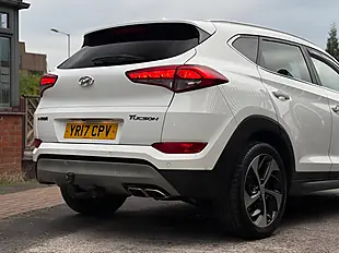 Used 2017 Hyundai Tucson Premium White - Interior and Exterior details 10