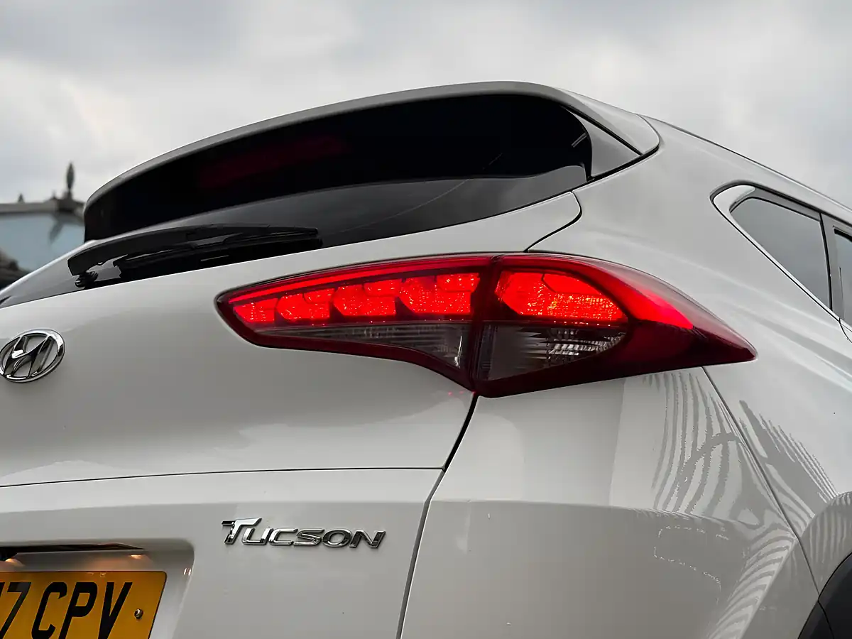 Used 2017 Hyundai Tucson Premium White - Interior and Exterior details 12